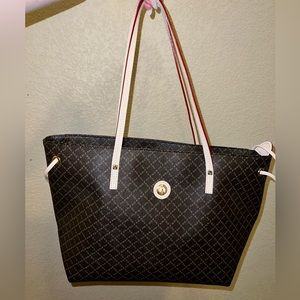 LA Tour Eiffel purse